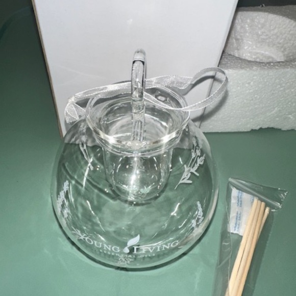 3 Brand new Glass diffuser ornaments for essential oils. Young Living branded. - Picture 3 of 3